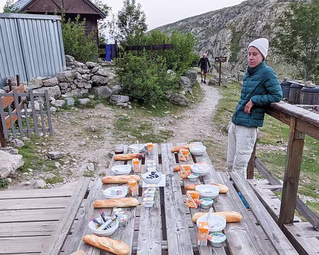 20210623-05h48m18s-PXL_20210623_034818373.MP-V3 un vrai petit déjeuner