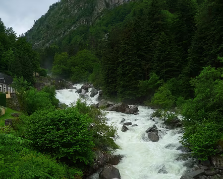P1280095 D'ailleurs la rivière est un peu jaune non ?