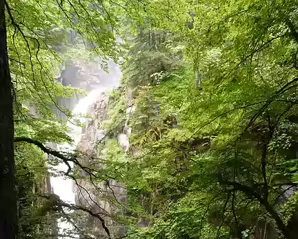 DSC08836 Cascade au pont d'Espagne