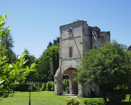 P1070041 La « tour plaideuse » des Templiers