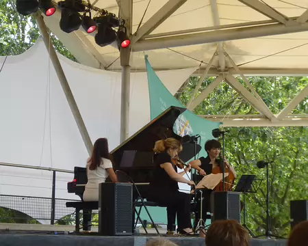 P1130912 Classique au Vert "Trio Sora" interprête Schumann et Beethoven. Merci à Jean-Claude