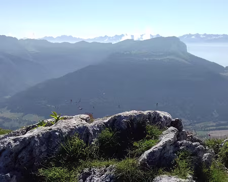 031 sur le Mont blanc au nord-est, et le massif de Belledonne