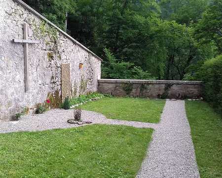 078 Les Pères chartreux disposent chacun d’une cellule, d’un atelier, et d’un jardin