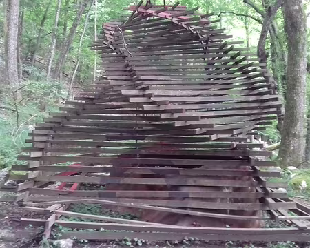 113 »La Foi du charbonnier» évoque la fabrication du charbon de bois dans cette forêt