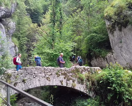 124 Le pont romain dans les gorges du Guiers vif