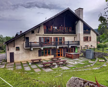 0014 Notre gîte à Métabief, les sapins de l'amitié.