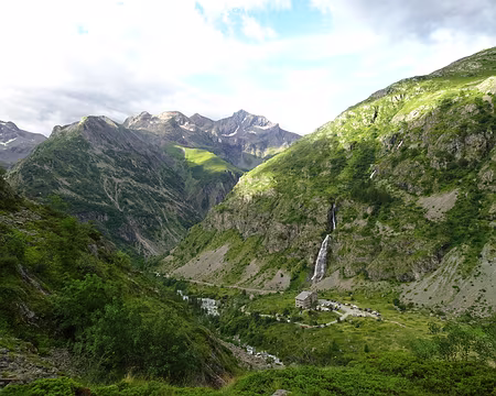 DSC09163 Vue sur le chalet hotel de Gioberney