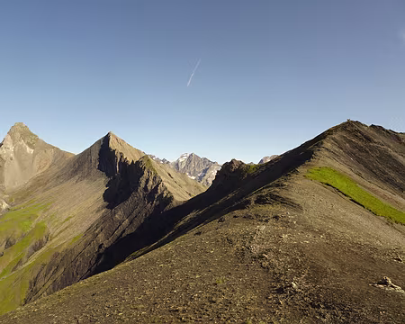 DSC09196 Col (2607m) et pic de Vallonpierre (2741m) à droite