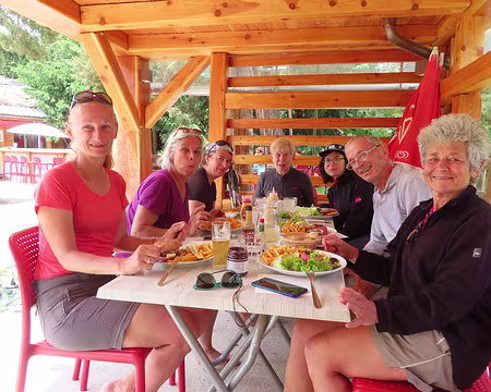 IMG_8761 Halte gastronomique à Vallorbe. On a aussi goûté de bonnes glaces.