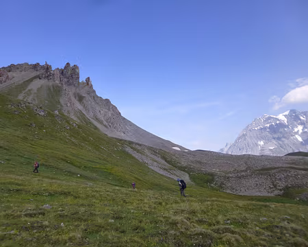 P1130935 Montée vers les pointes de Lanserlia