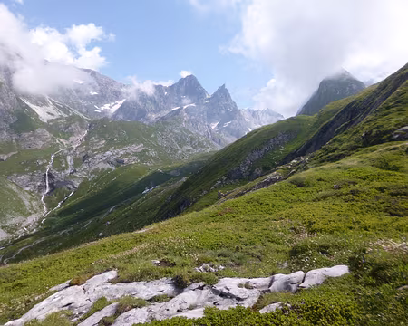 P1140010 Pointes de la Grande Glière (alt. 3392 m) et de la Petite Glière (alt. 3222 m)