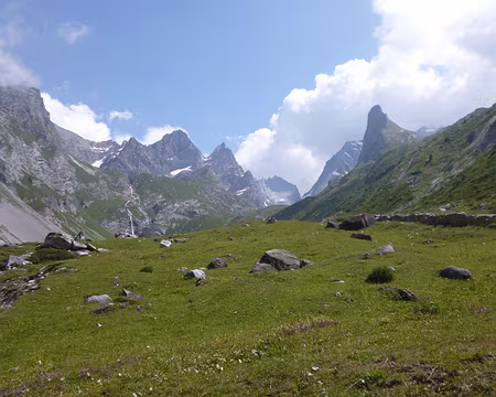 P1140011 A droite, l'Aiguille de la Vanoise (alt. 2796 m) ou 