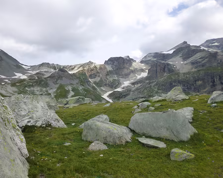 P1140065 A gauche, col de Chavière