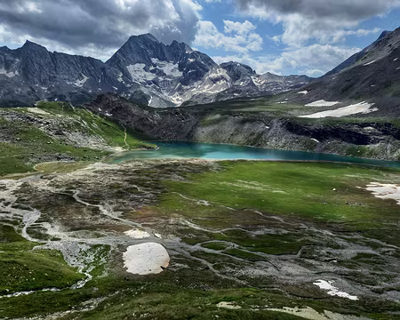 052v Le Lac Blanc et la Pointe de l'Echelle.