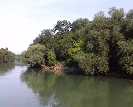 006 La Marne est la plus longue rivière de France (525 km)