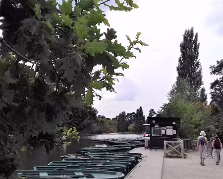 045 Barques sur le lac