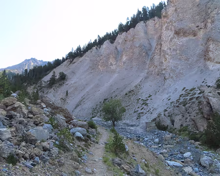 IMG_9018 Le sentier longe le torrent de l'Izoard.