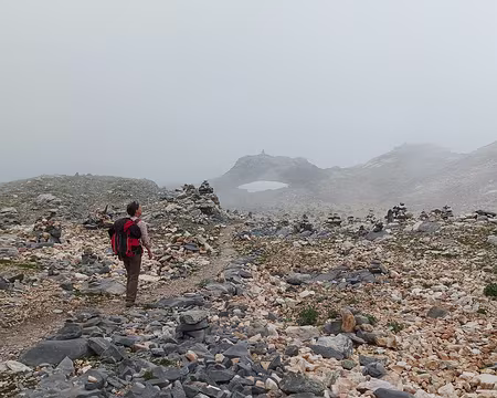 00017 le Plan des Cairns dans la brume