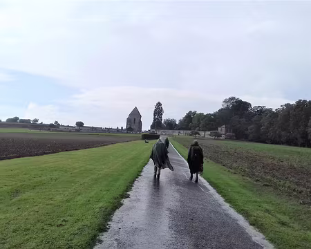 032 Montée vers la chapelle de Lourps