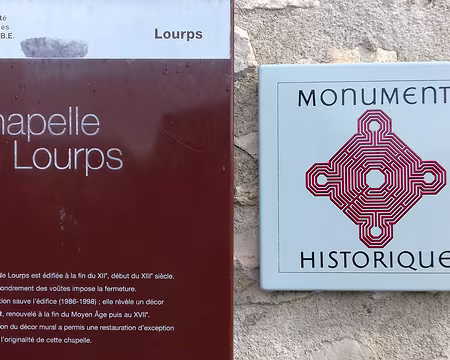 035 Devenue l’église paroissiale Saint-Menge après la révolution, l’ancienne chapelle seigneuriale est aujourd’hui classée Monument historique