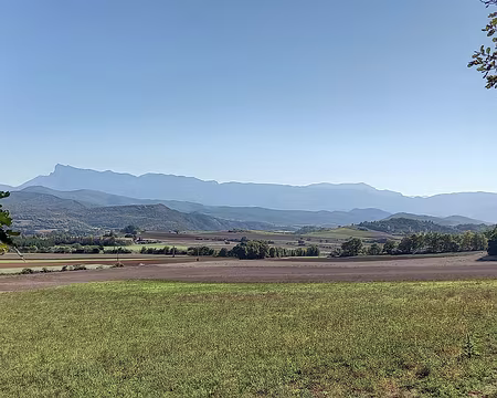 002 Au sud, tjrs en point de mire, le synclinal de Saou disposé E/O, ici en entier du Veyou à Roche Colombe.