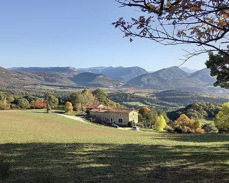 019 Les paysages sont d'une grande douceur et beauté dans la clarté automnale.