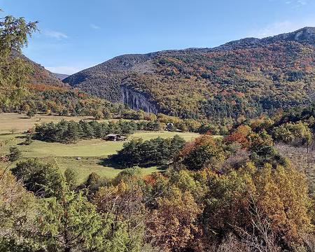 104 Descente dans les Gorges d'Omblèze par le Pêcher du Bas.
