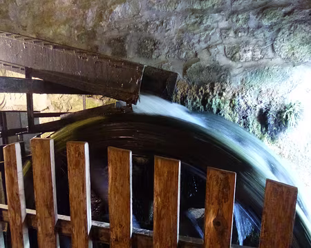 P1140317 Roue du moulin