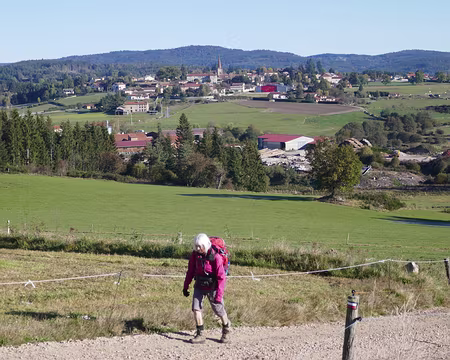 P195 Dans l’effort… Au loin, Usson-en-Forez