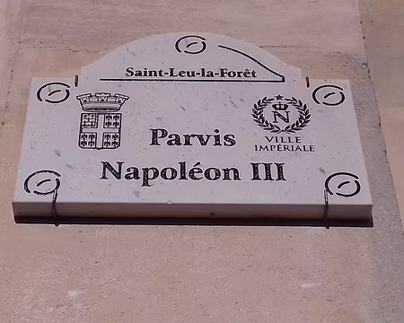 003 Saint-Leu, ville impériale, cultive le souvenir bonapartiste. Le château, aujourd’hui disparu, fut, de 1804 à 1815, la propriété de Louis et Hortense Bonaparte,...