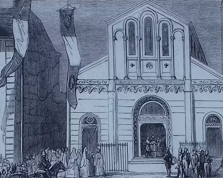 007 L’église, de type basilical, a été consacrée le 31 octobre 1851 en présence de Louis-Napoléon Bonaparte, alors président de la République