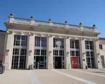 001_DSCF1181 Gare de Valence Ville