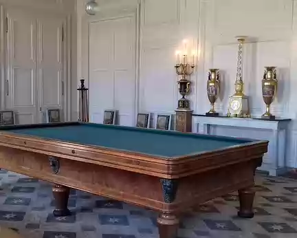 008 Billard (Mathurin-Louis Cosson, 1837) dans le salon de musique (aile nord du Grand Trianon)