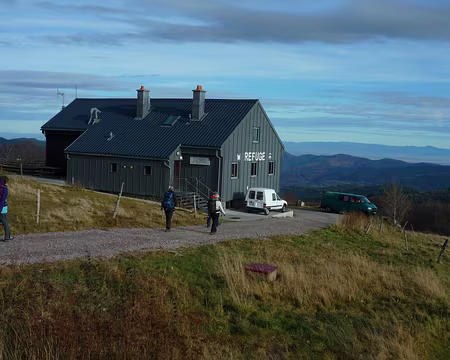 P1290522 Le confortable refuge des 3 Fours (FFCAM)