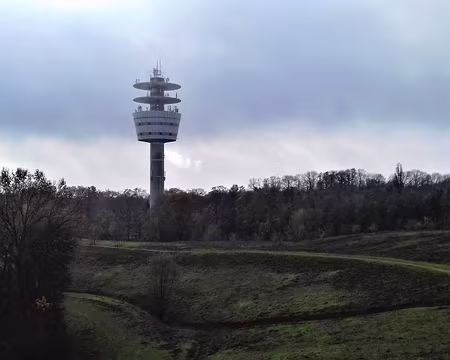 034 et la tour hertzienne de Montlignon