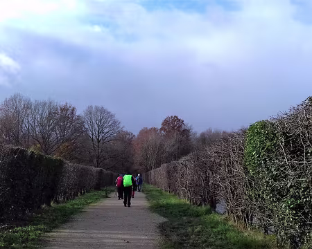 024 Sur la digue au sud de l’étang