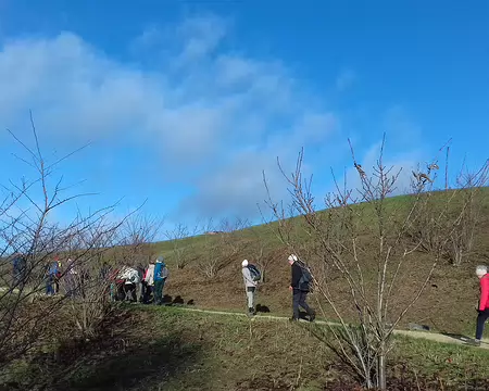 006 Montée par le sentier
