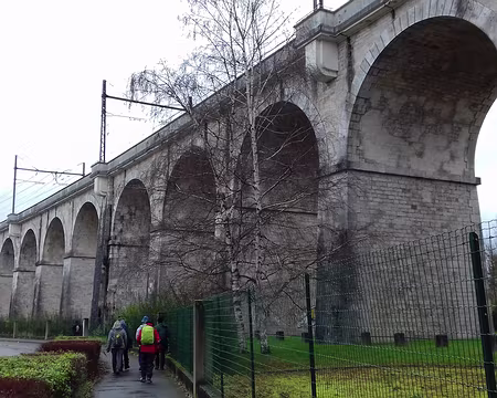 001 Départ de Veneux-les-Sablons (Seine-et-Marne) par le GR 11 pour une boucle de 18 km via Moret-sur-Loing, la Plaine de Sorques, et la forêt