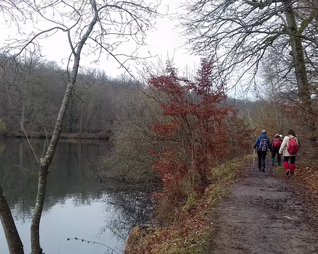022 est un plan d’eau artificiel créé au XXème siècle pour limiter les crues de la Bièvre