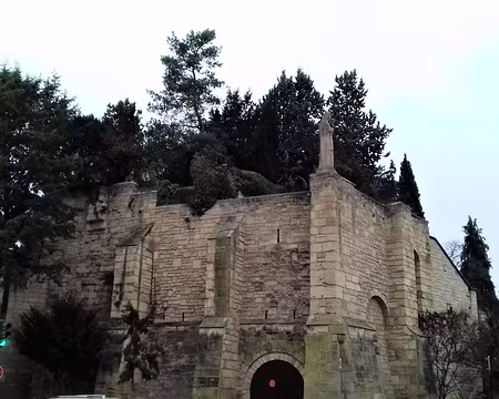 002 Vestiges des remparts de Pontoise, capitale historique du Vexin français, Ville d’art et d’histoire (label attribué en 2006)