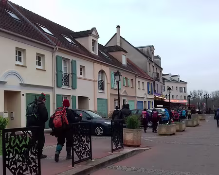 017 Dans la rue du Diablotin, en direction de l’Oise