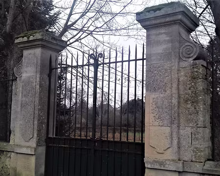 038 Portail de l’ancien château d’Eragny, aujourd’hui disparu