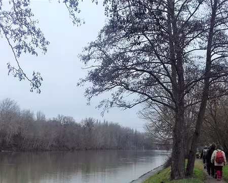 039 Sur le chemin de halage à Eragny
