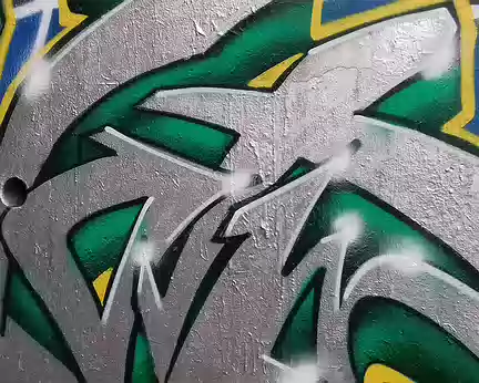 006 Graffiti (2020) sous le tunnel de la route D116