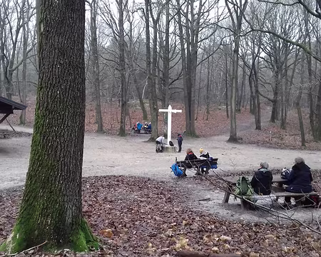 038 Pique-nique distancié au carrefour des Cinq Routes, …