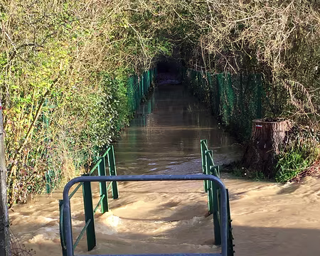 IMG_4838 Les flots furieux de la Drouette ! On ne passe pas…