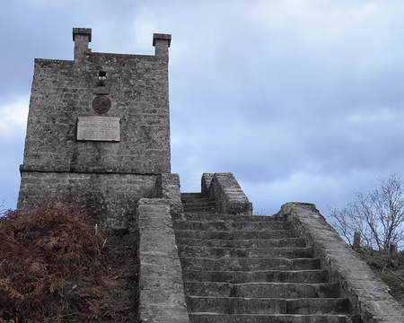 P1020137 tour Denecourt