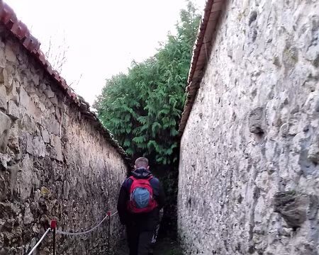 002 Dans le dédale des venelles de Veneux