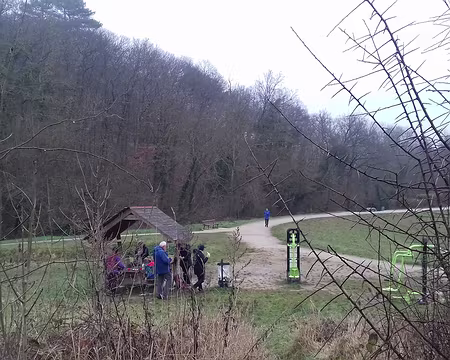 008 Pause du matin sur le circuit du Vaularon, près du bassin d’Armand (12 ha), …