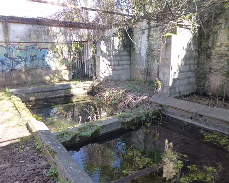 P1140776 Lavoir des Roches, la Celle-en-haut